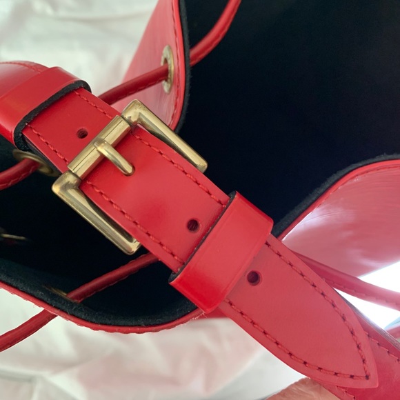 Louis Vuitton Large Epi Noe Bag In Red - Picture 12 of 16